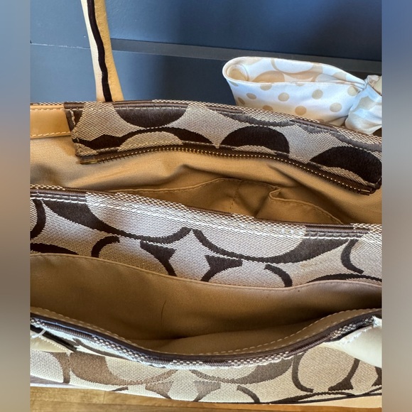 Coach shoulder bag - Picture 2 of 8